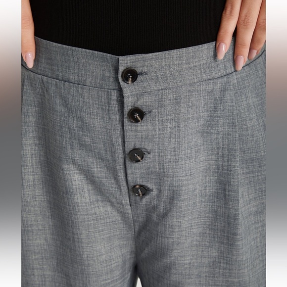 BloomChic Plus Size 2XL Plain Pocket Button Detail Pleated Pants us18-20 - Picture 4 of 6